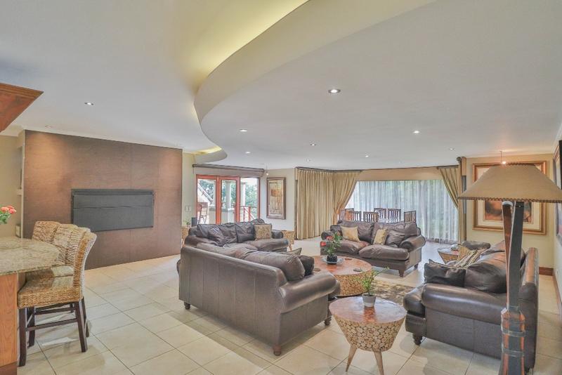 5 Bedroom Property for Sale in Linkside Western Cape